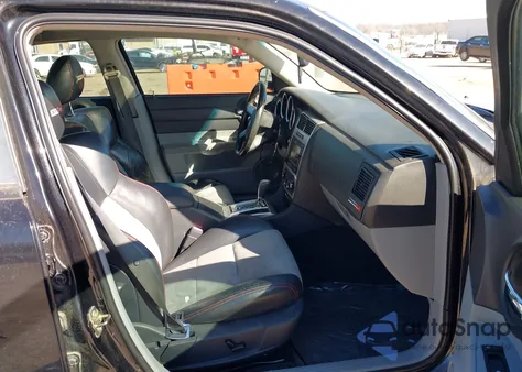 2006 Dodge Charger Srt8 z USA, uszkodzony, nr VIN 2B3KA73W66H276638